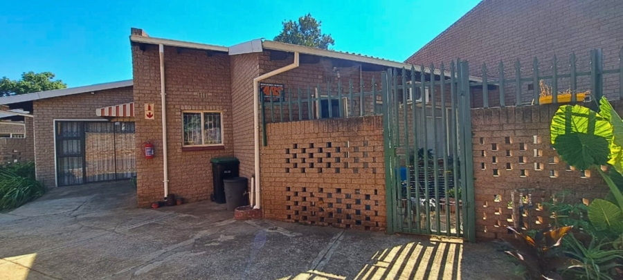 2 Bedroom Property for Sale in Protea Park North West